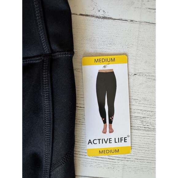 NWT Women's Black ACTIVE LIFE Lattice Bottom Leggings Size Medium - Picture 3 of 11